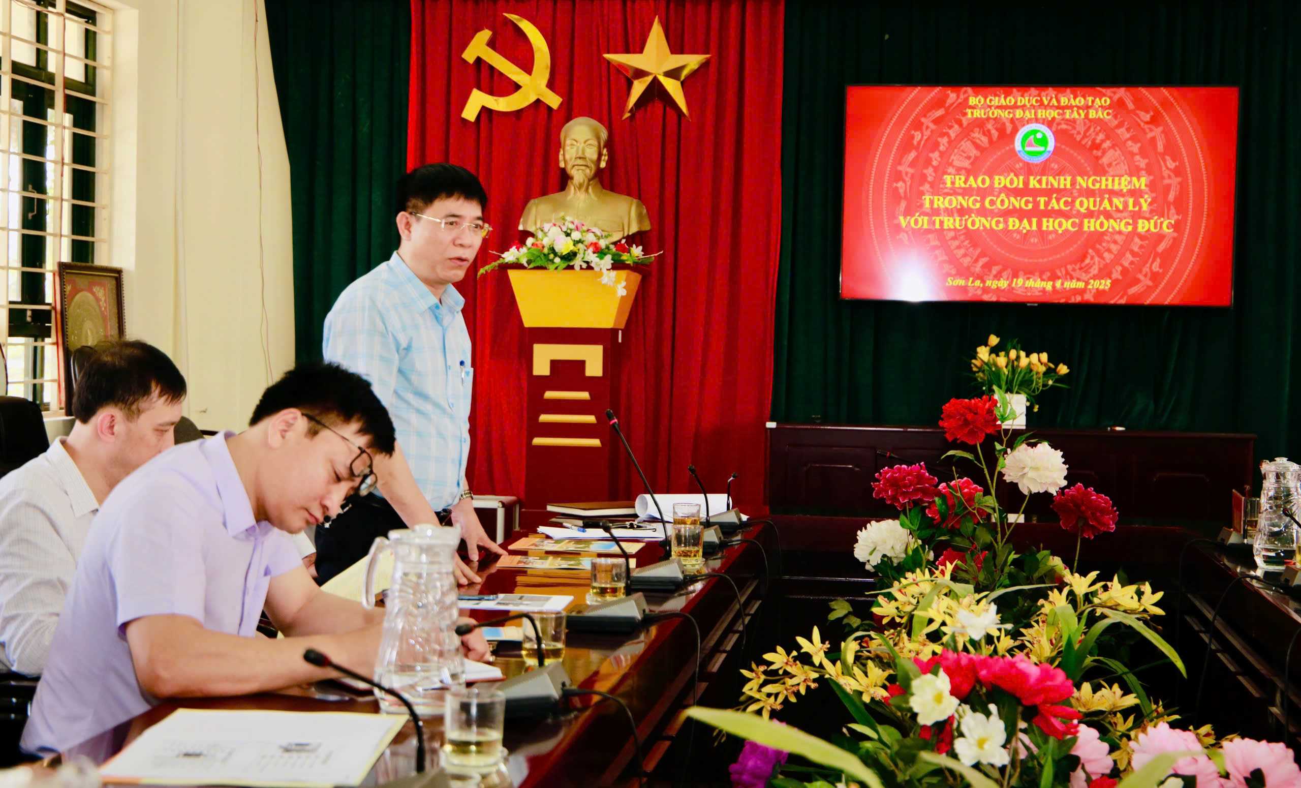 Media\1_hdu_home\FolderFunc\202504\Images/lanh-dao-tay-bac-phat-bieu-20250420103516-e.jpg